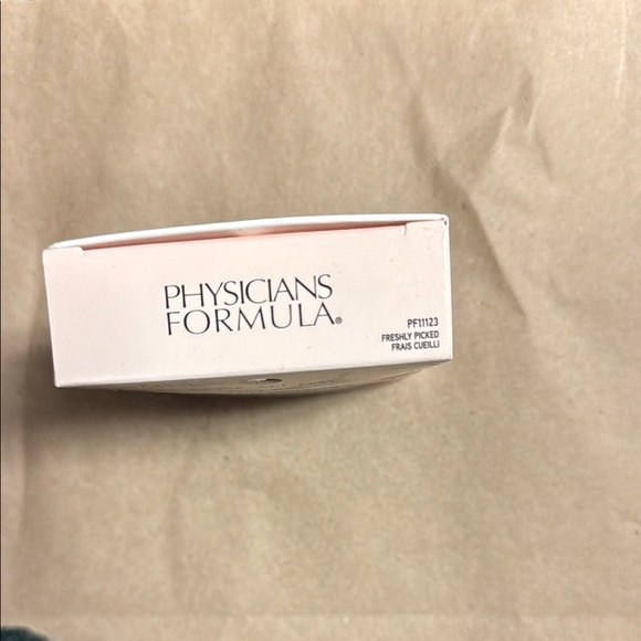 3/$25 Physicians Formula Gold Highlighter Radiant Glow - Freshly Picked NIB - Picture 4 of 4